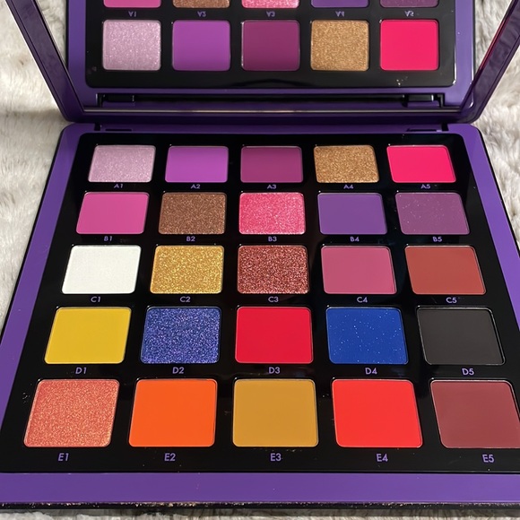 ABH Norvina Vol. Pro Pigment Palette - Picture 2 of 8